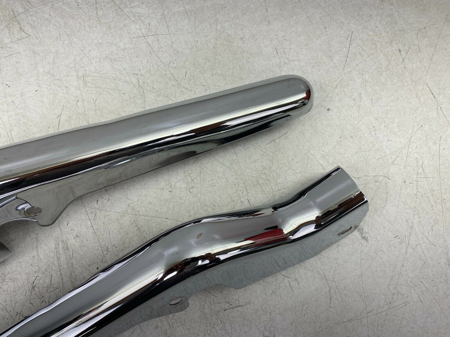 2003 HARLEY DAVIDSON FLH Electra Glide Rear Fender Frame Strut Arm Bar Cover