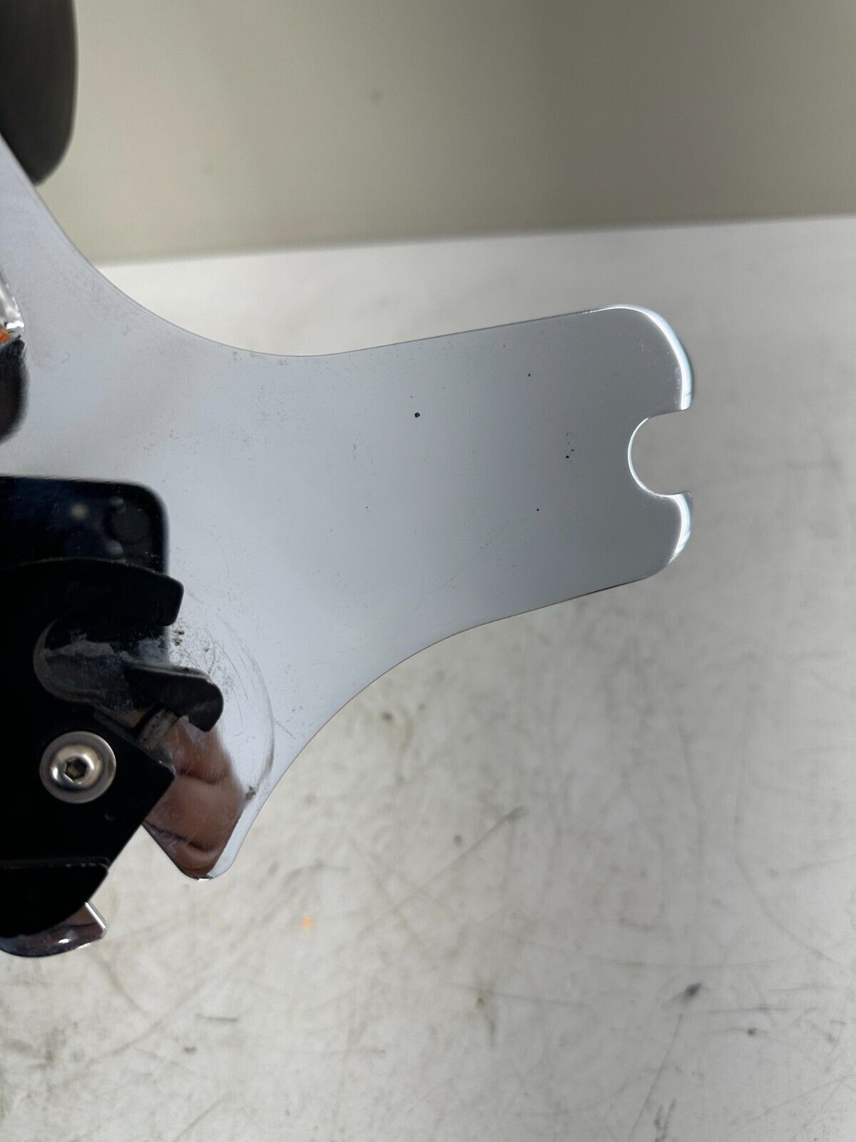 2005 HARLEY FLH ROADKING Quick Release Passenger Backrest Sissy Bar