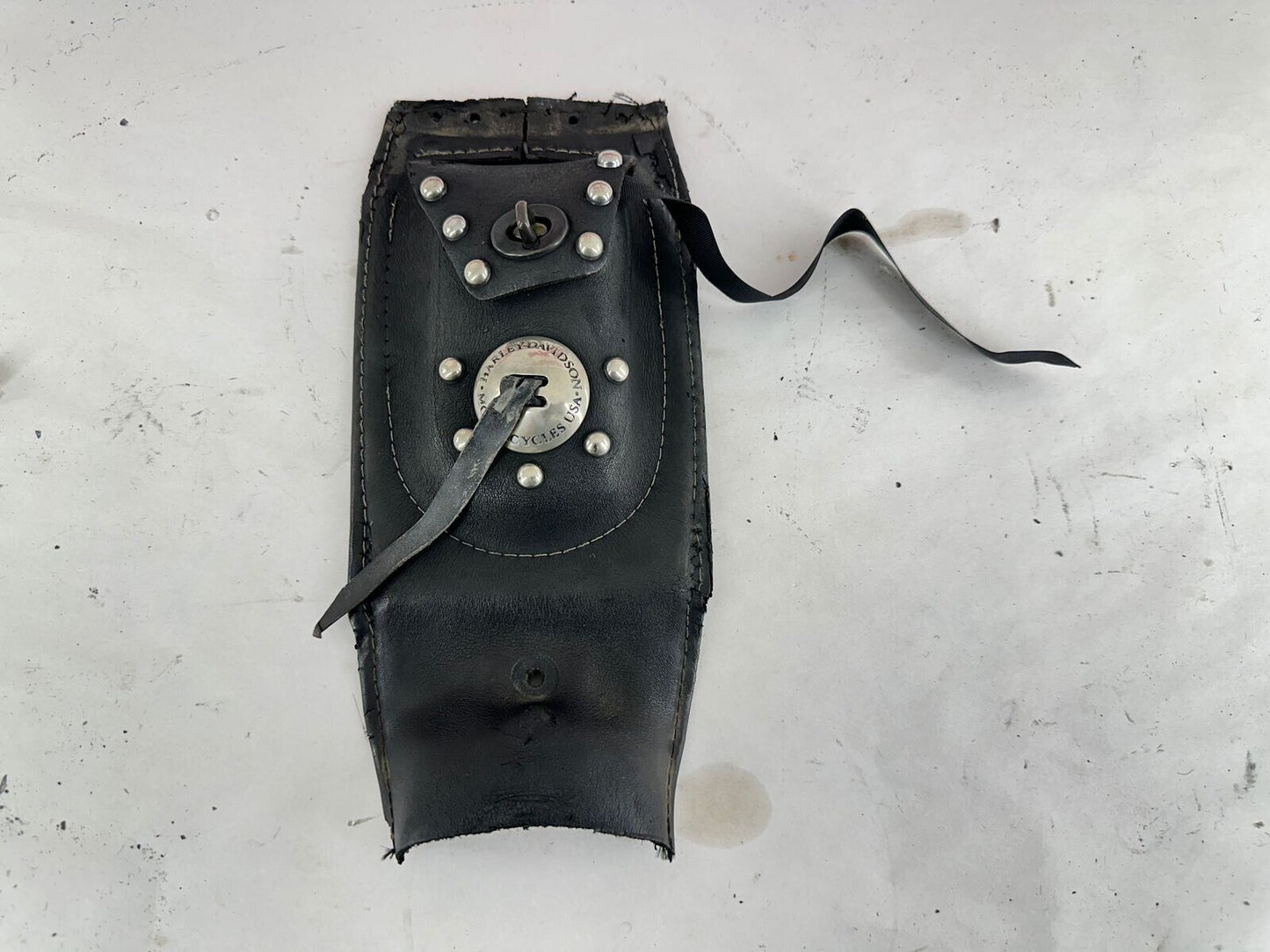 2001 HARLEY SOFTAIL Lower Dash Gas Tank Filler + Pocket 91407-00