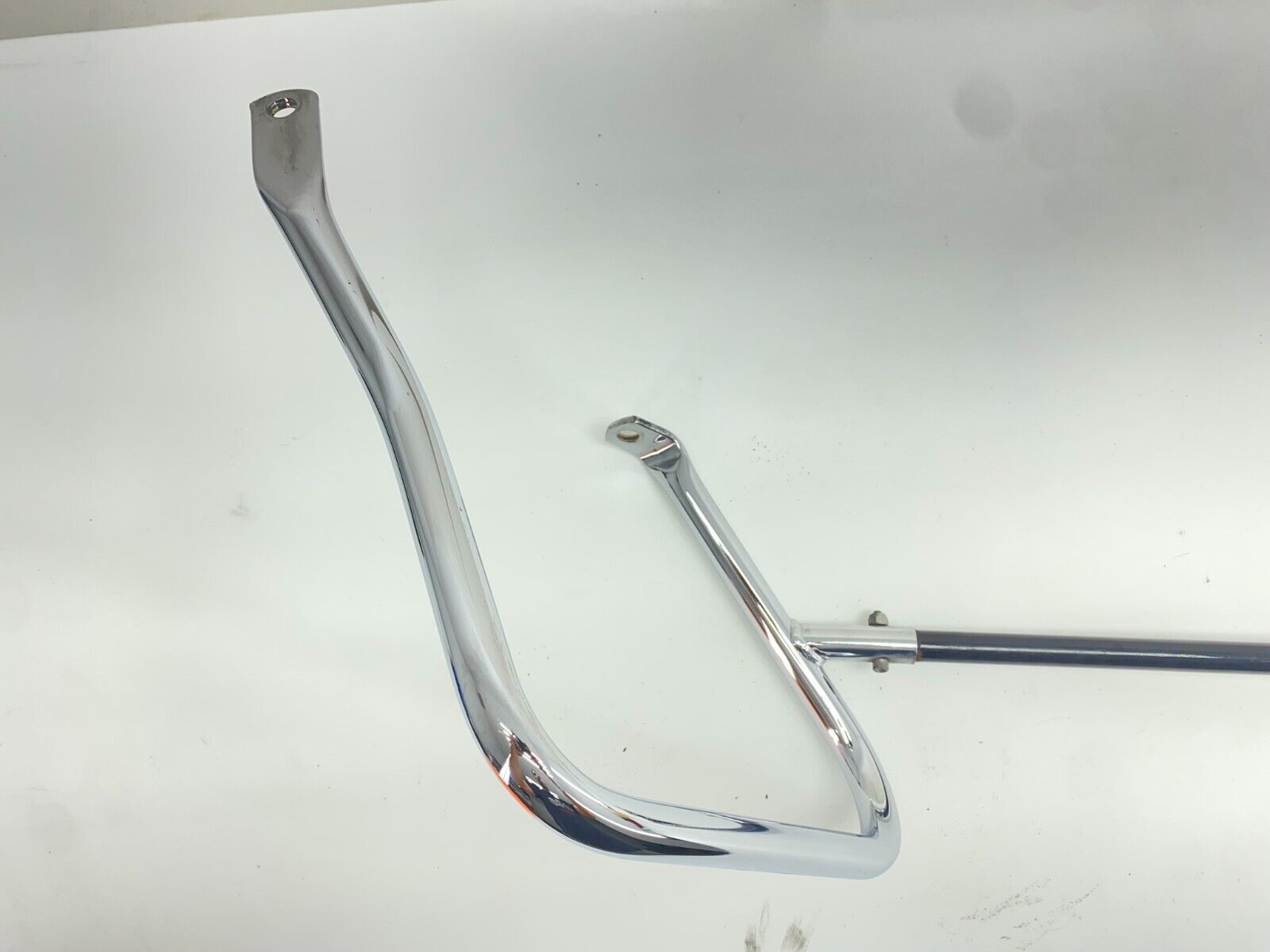 2014 Harley Davidson Electra Glide Left Side Saddlebag Guard Muffler Hanger
