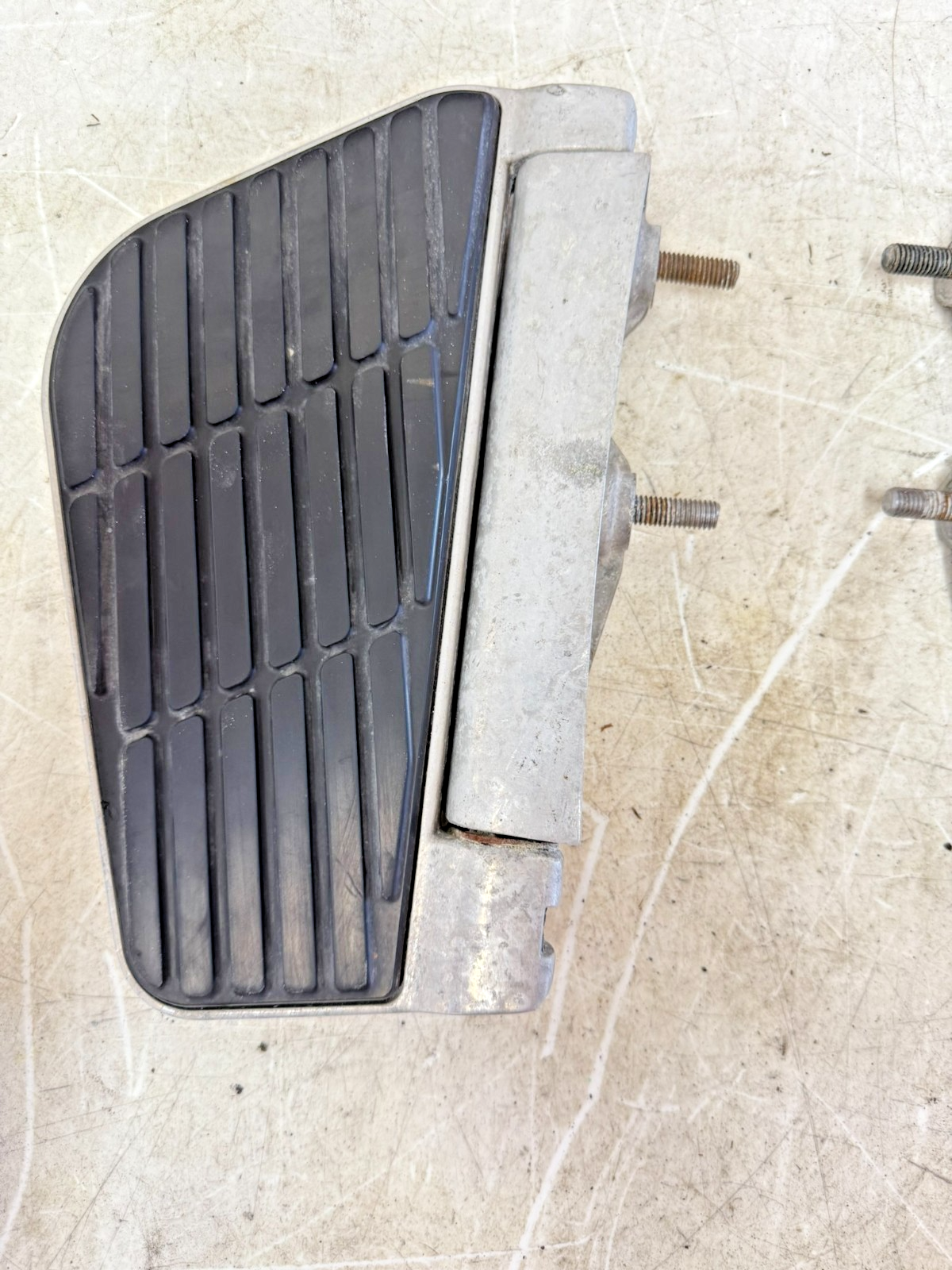 2002 Honda Goldwing GL1800 Passenger Floorboard Foot Rest Pad Right Left OEM