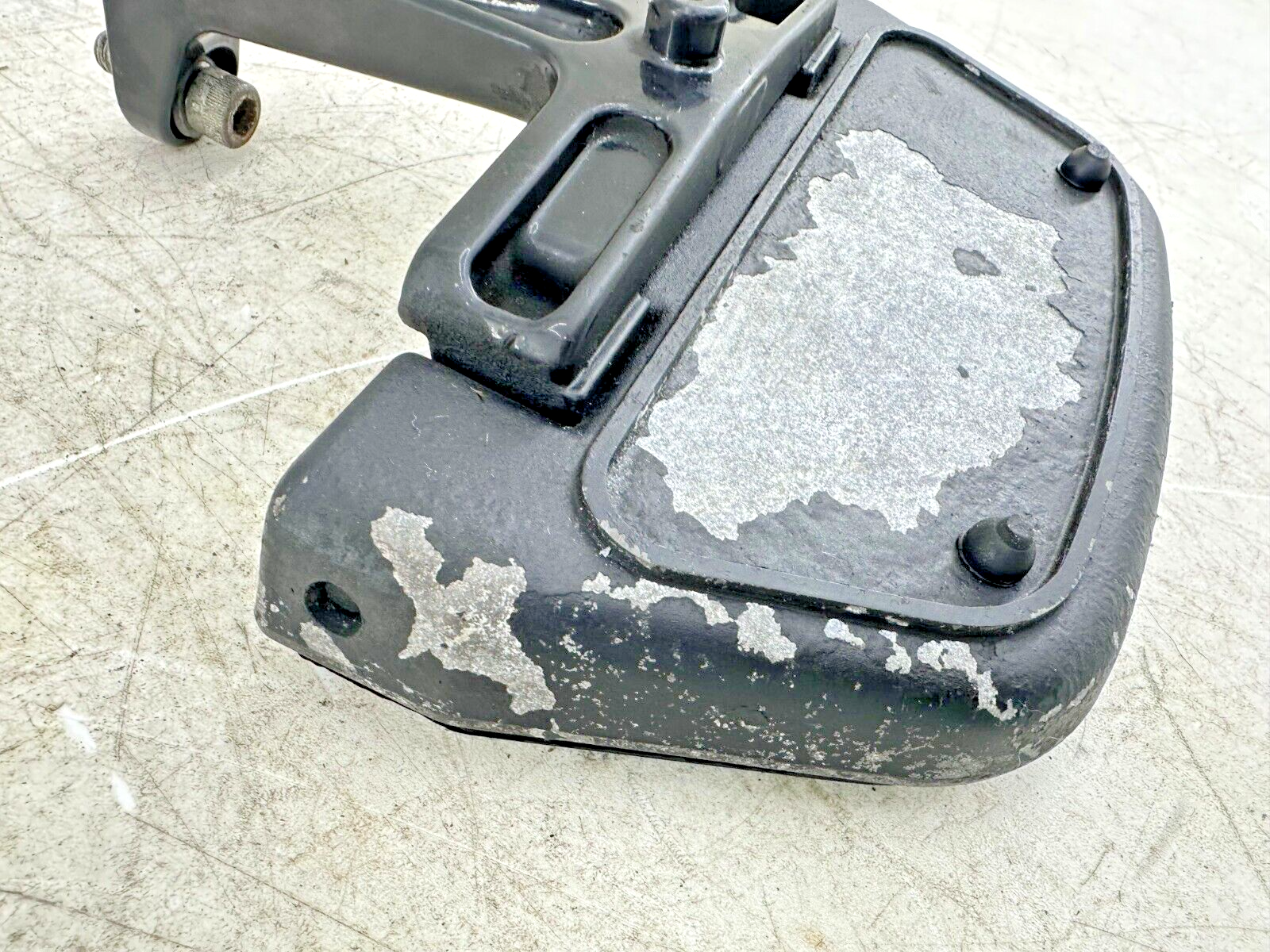 1999 HARLEY FLH ELECTRA GLIDE OEM HD Passenger Floorboard Foot Rest Pedal Pad