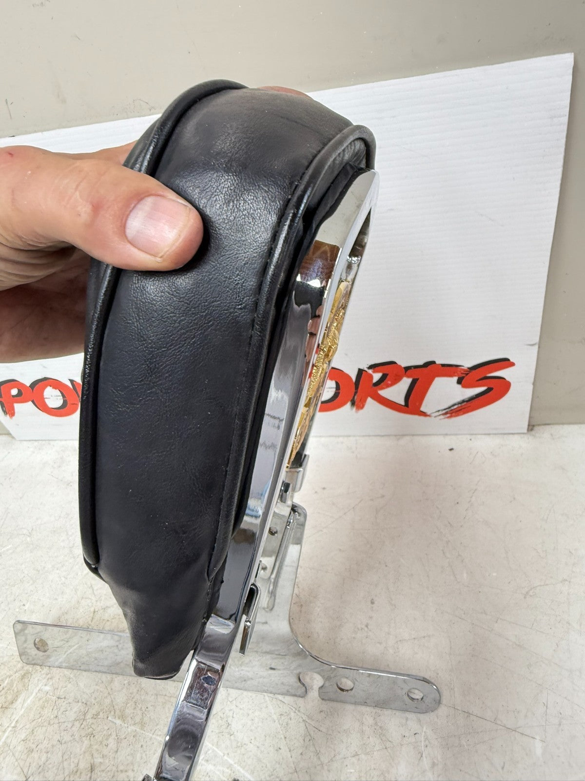 2003 HARLEY DYNA WIDE GLIDE Sissy Bar Passenger Backrest w/ Gold Eagle Emblem