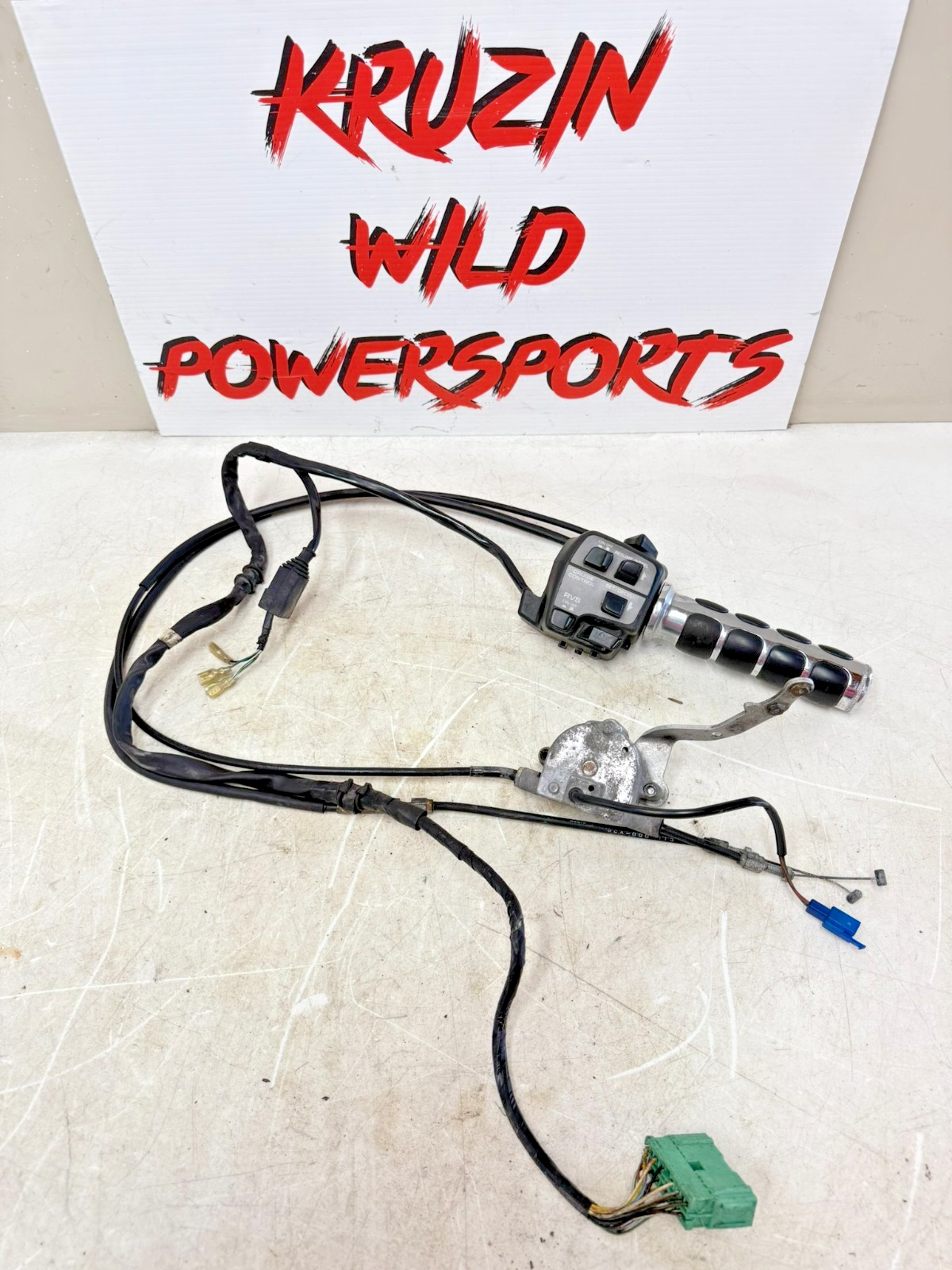 2002 Honda Goldwing GL1800 Right Throttle Handlebar Cruise Reverse Start Switch