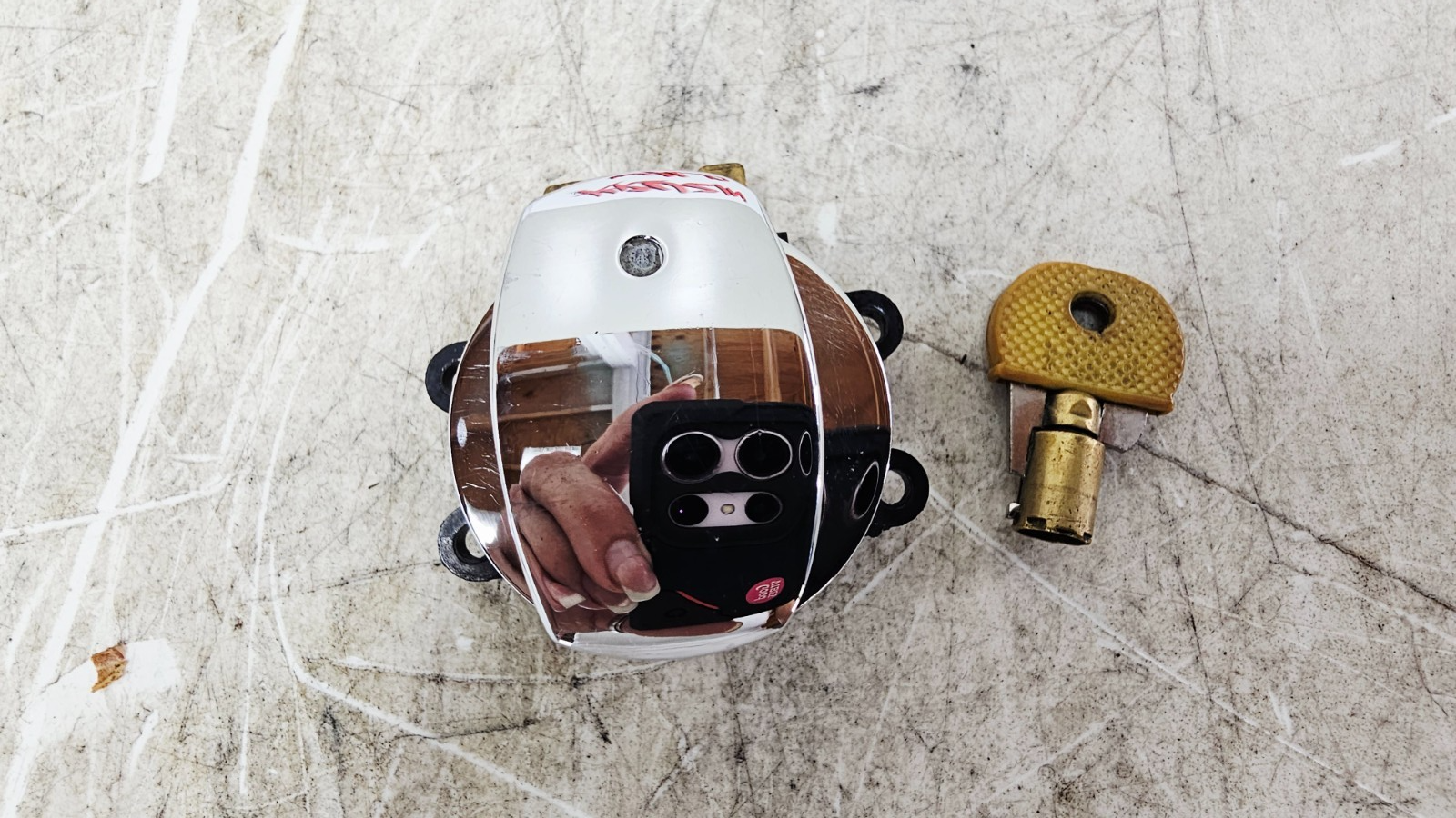 1997 HARLEY DYNA OEM Ignition Switch W/ Key