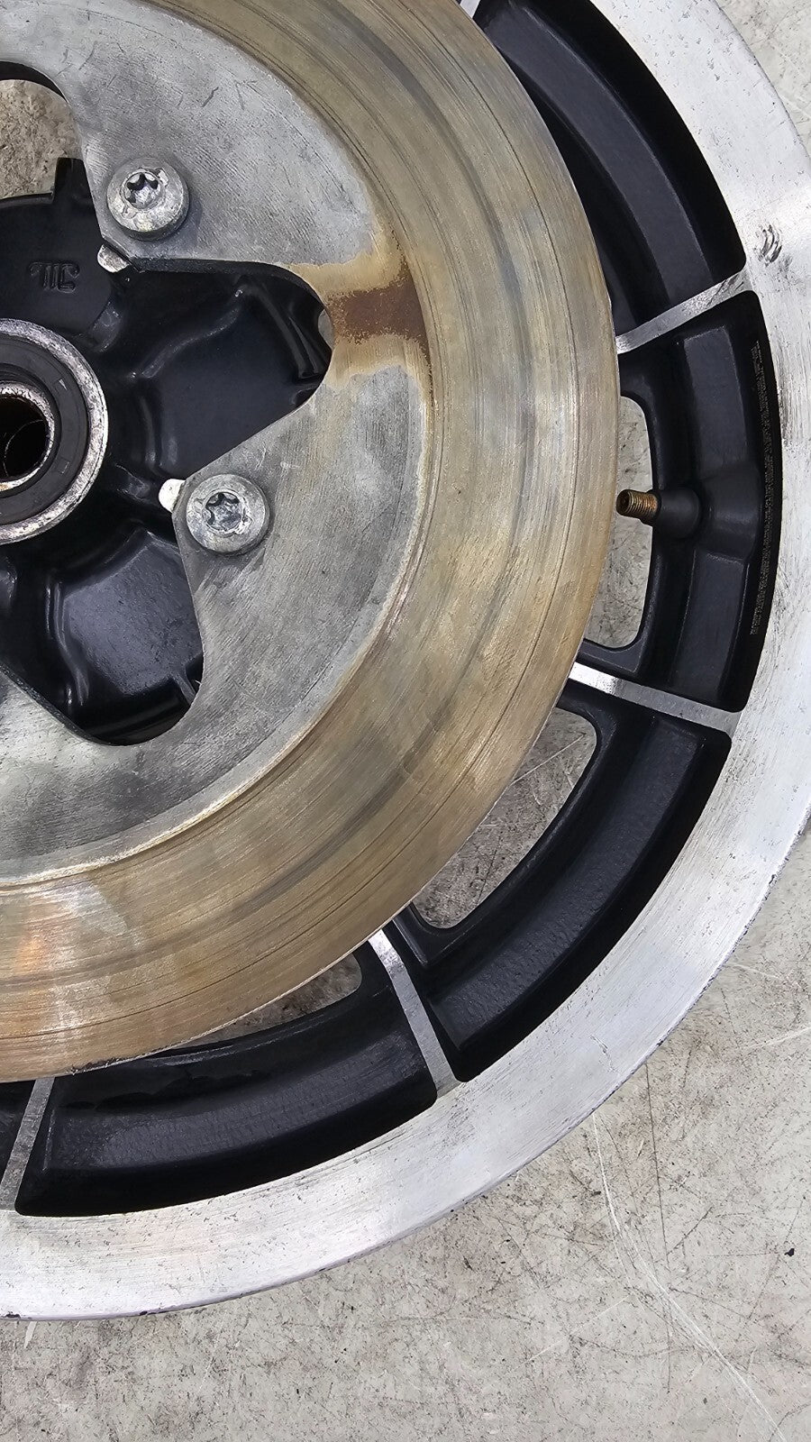 1994 HARLEY FLH ELECTRA GLIDE 16" Rear Back Wheel Rim 10 Spoke Mag 99 down