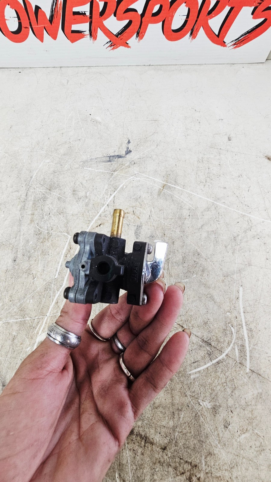 1996 HARLEY SOFTAIL Fuel Tank Petcock Valve OEM Gas Tank Replacement