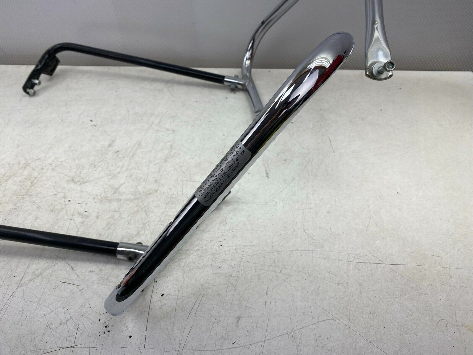 2003 HARLEY DAVIDSON FLH ELECTRA GLIDE Saddlebag Guard Crash Bar Surround Bumper