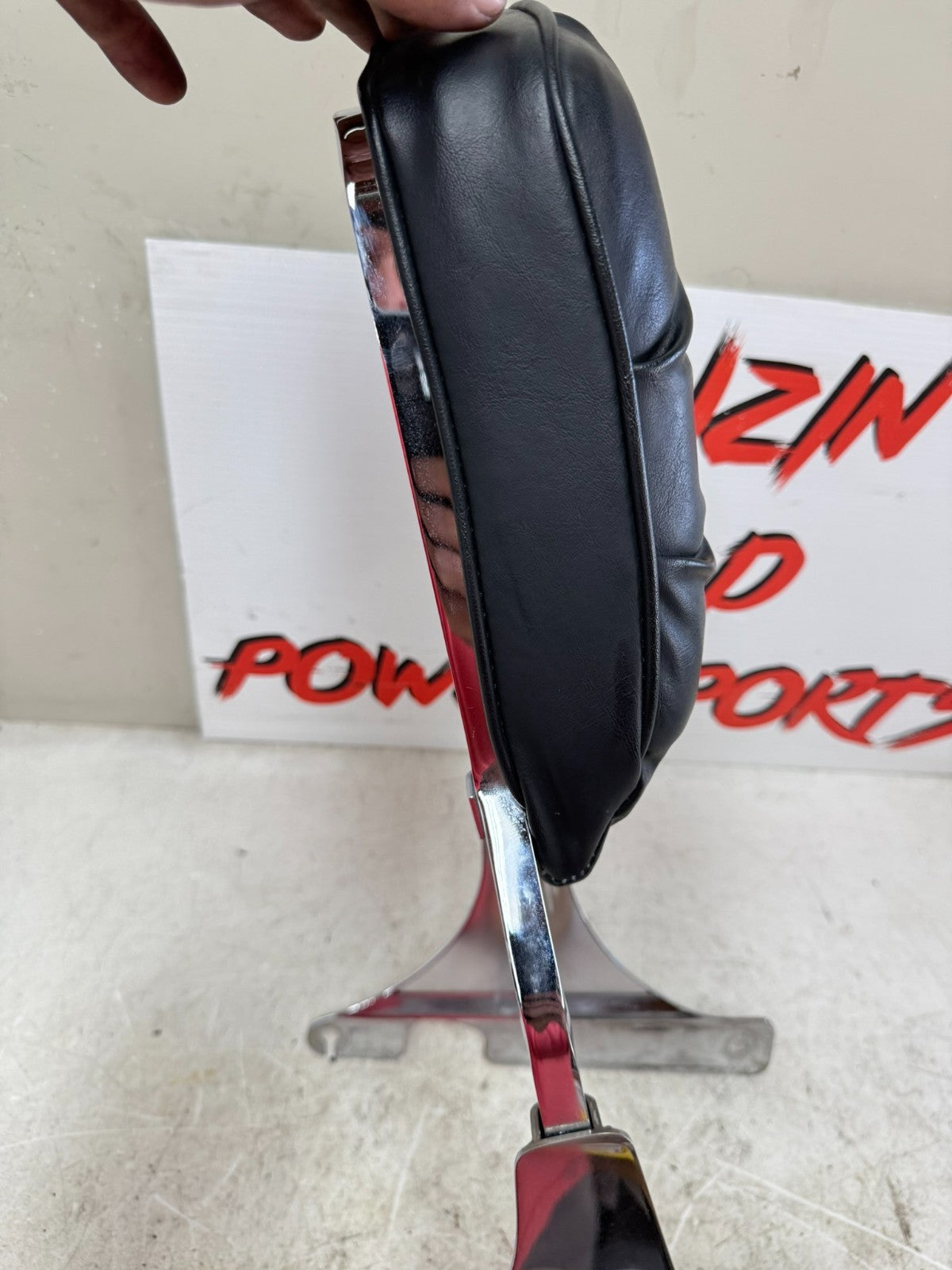 1997 HARLEY DAVIDSON SOFTAIL Sissy Bar Passenger Backrest Pad Chrome