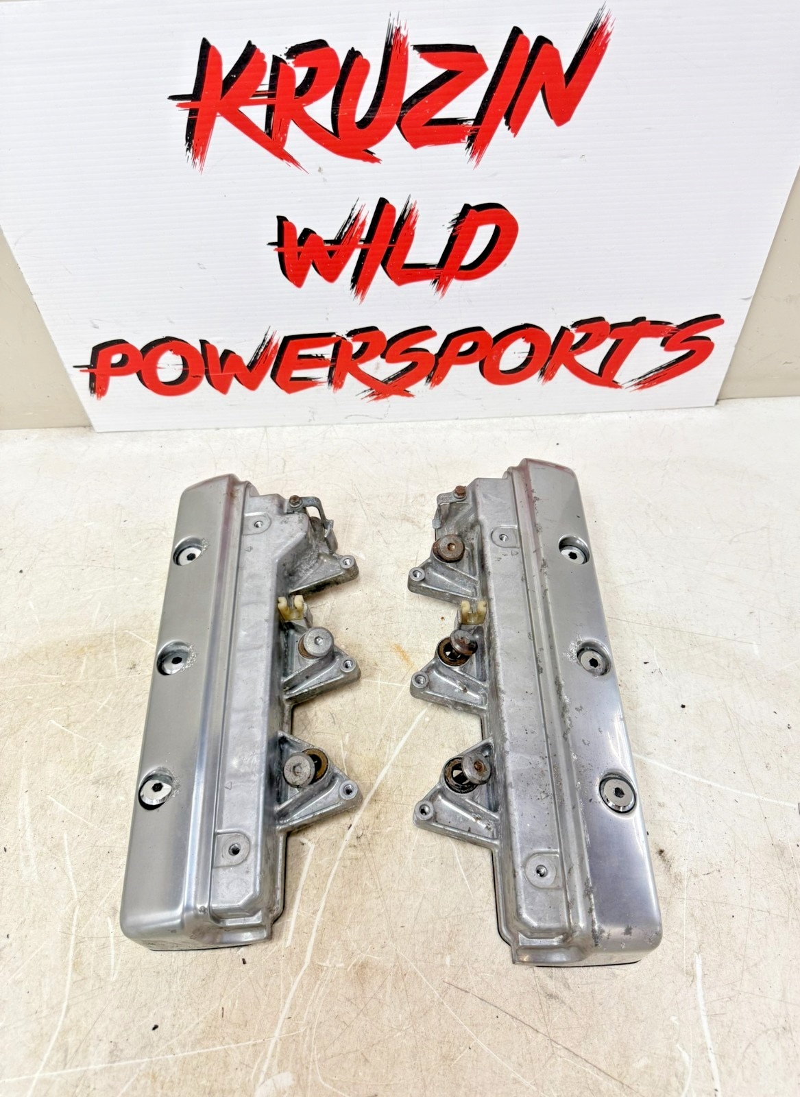 2002 Honda Goldwing GL1800 Engine Cylinder Head Upper Valve Cover Crankcase