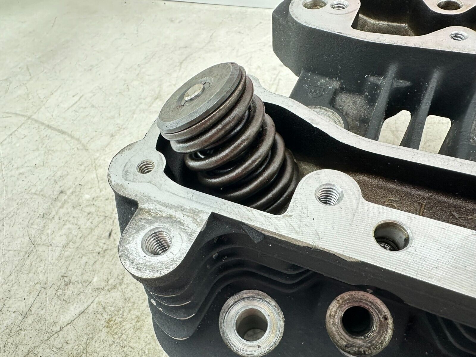 1995 HARLEY SOFTAIL EVO Engine Motor Rear Cylinder Head w/ Valves 16720-84C