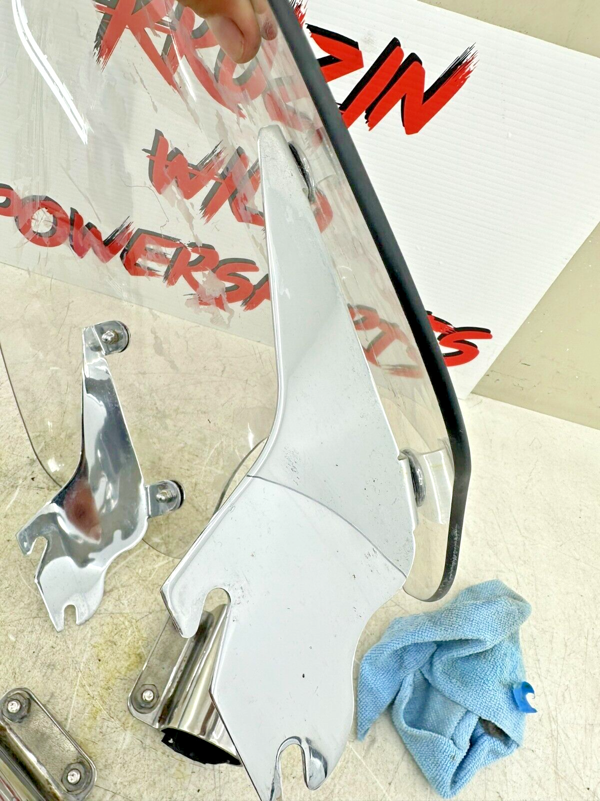 2005 Victory Kingpin Windshield + Mounting Hardware