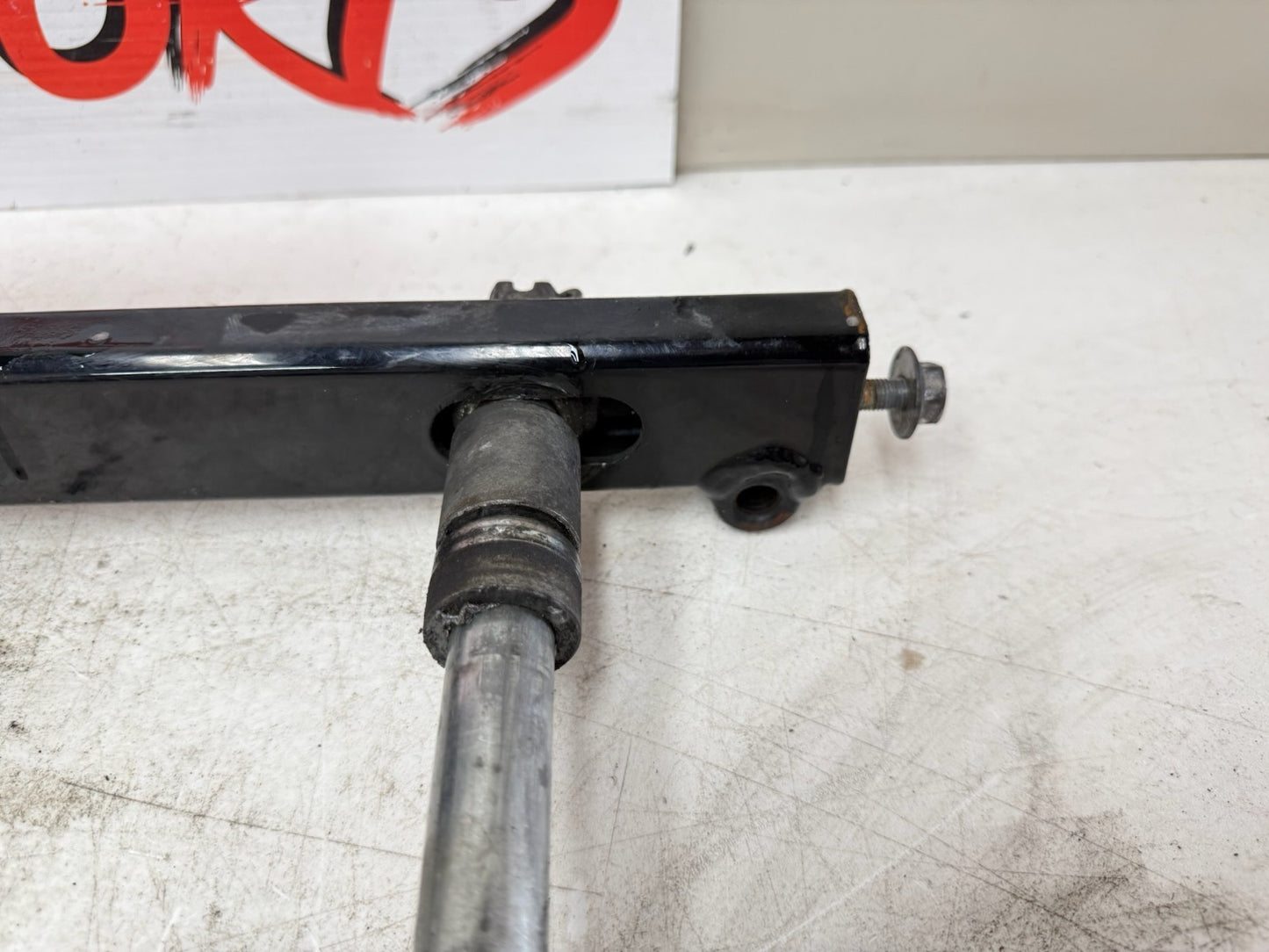 1995 HARLEY FLH ELECTRA GLIDE Swingarm Rear Axle Arm Mounting Bracket OEM