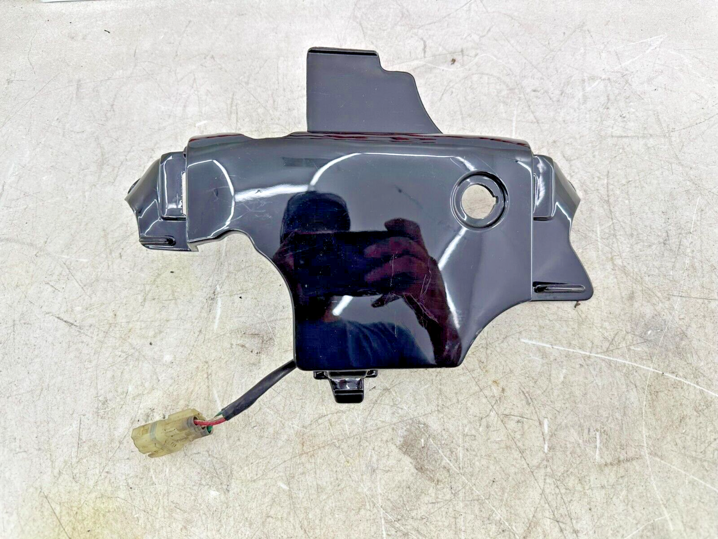 1999 HONDA VALKYRIE INTERSTATE Center Seat Lock Filler Panel Cover Fairing