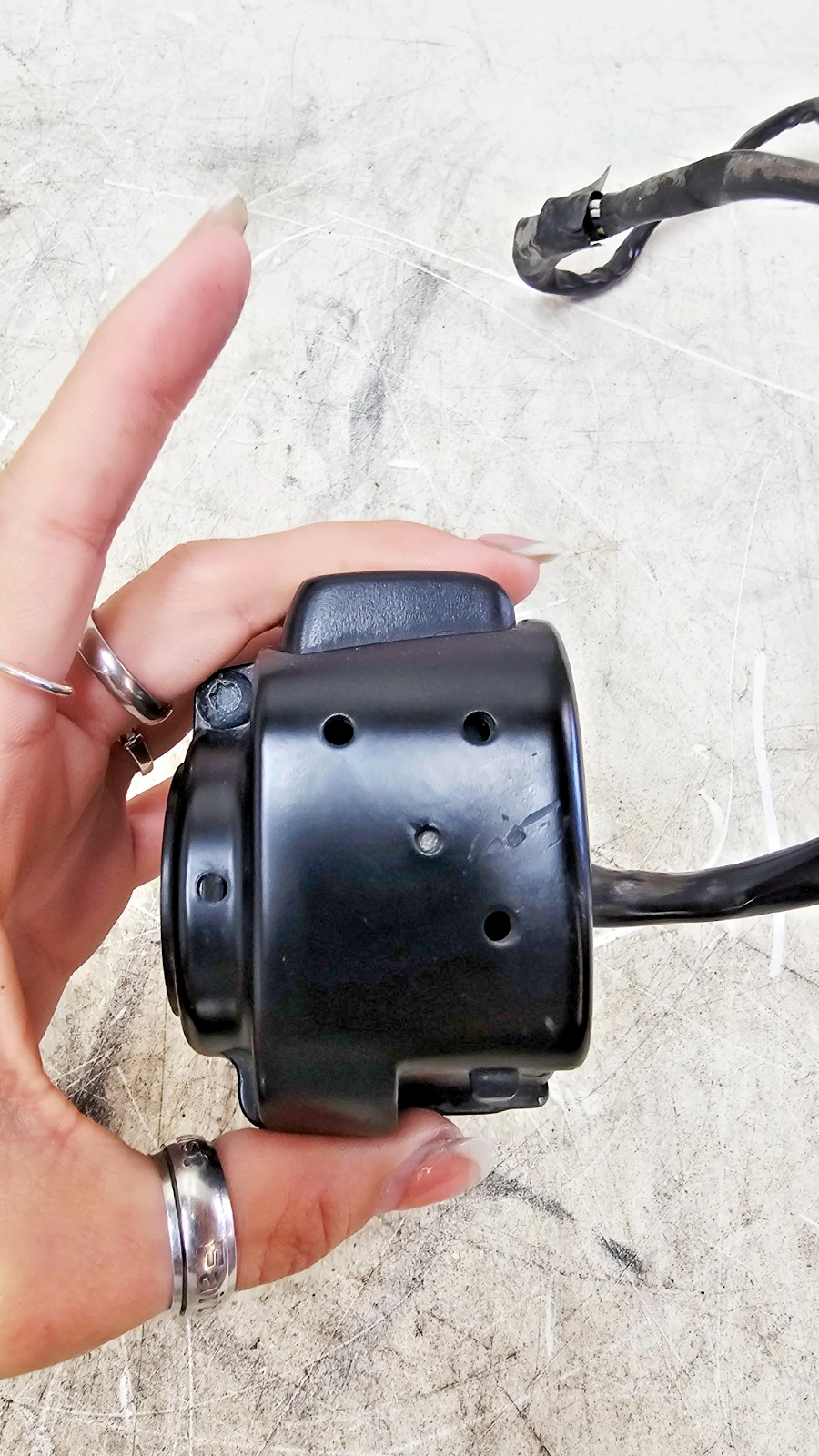 2000 Harley Davidson Sportster Left Handlebar Switch Housing Horn Button Control