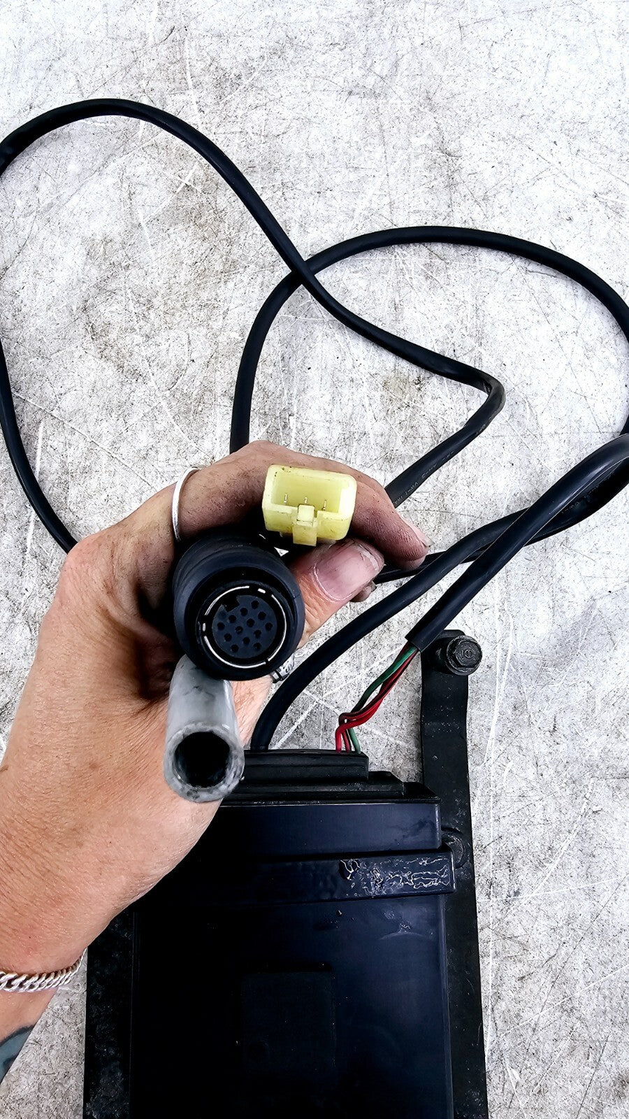 1999 HONDA VALKYRIE INTERSTATE OEM Radio Module Control Unit Box + MTG Bracket