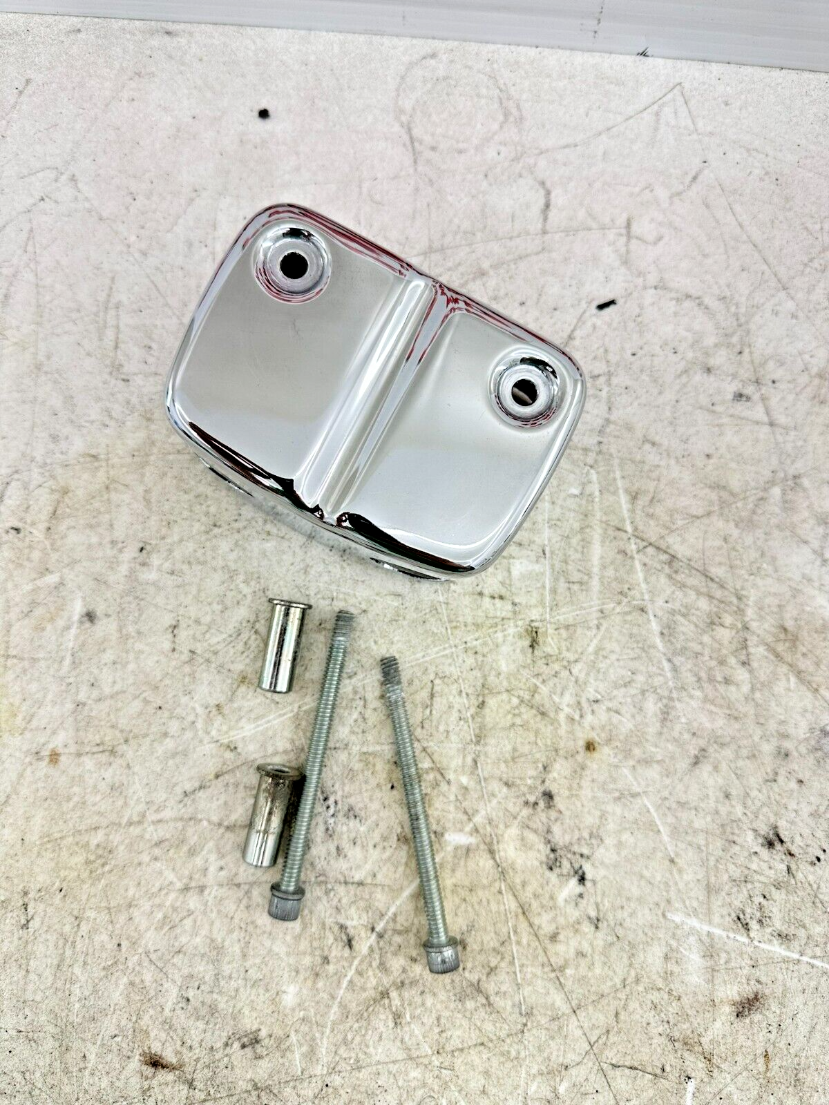 2005 HARLEY DAVIDSON DYNA OEM HD Chrome Ignition Coil Cover + MTG Hardware