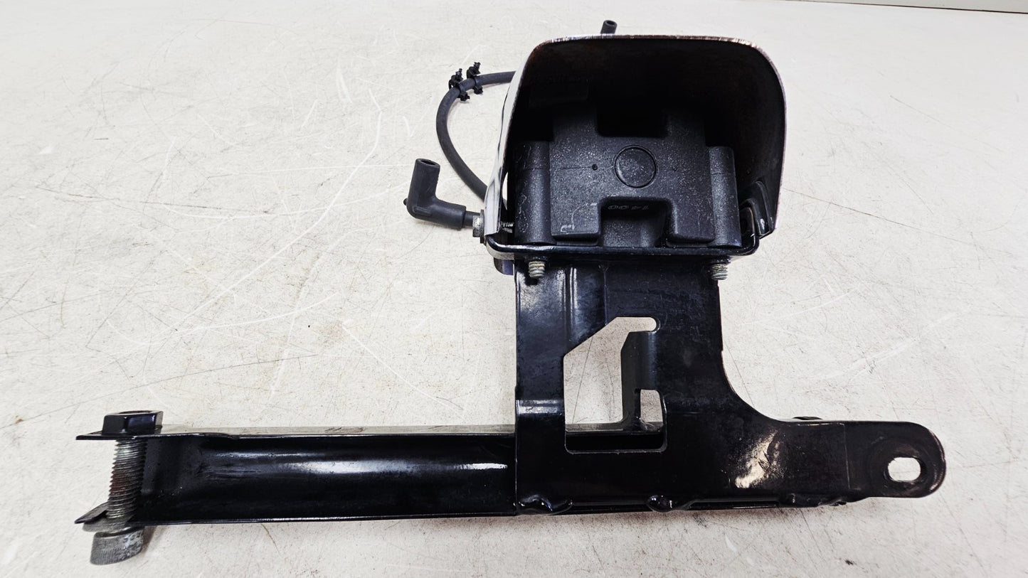 2000 HARLEY SOFTAIL DEUCE Ignition Coil Chrome Cover Spark Plug & Seat Bracket