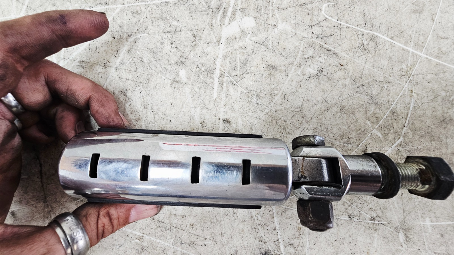 1990 Harley FXR FXRT FXRD FXRS FXLR FXRC Chrome Passenger Footpegs & MTG Bracket