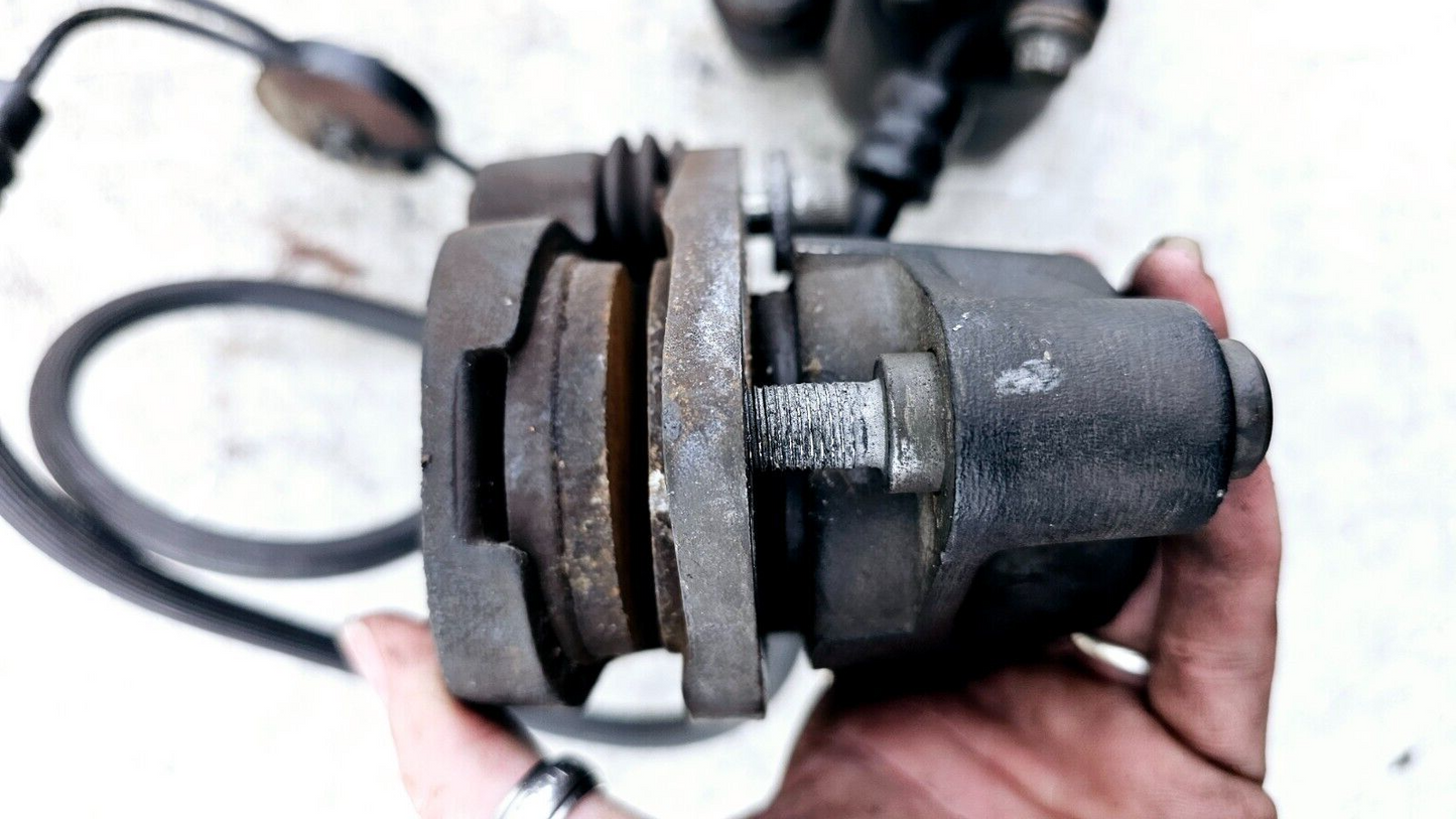 1995 HARLEY DYNA CONVERTIBLE Front Brake Master Cylinder Dual Caliper Hose OEM