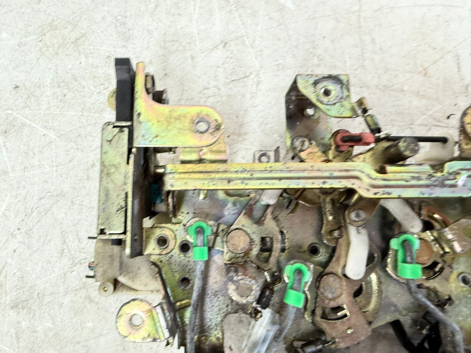 2002 Honda Goldwing GL1800 Rear Saddlebag Trunk Opener Unit Lever