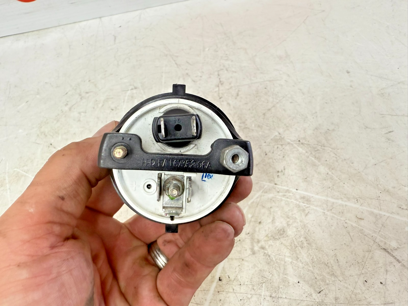 2003 HARLEY ELECTRA GLIDE OEM Oil Pressure Gauge Meter