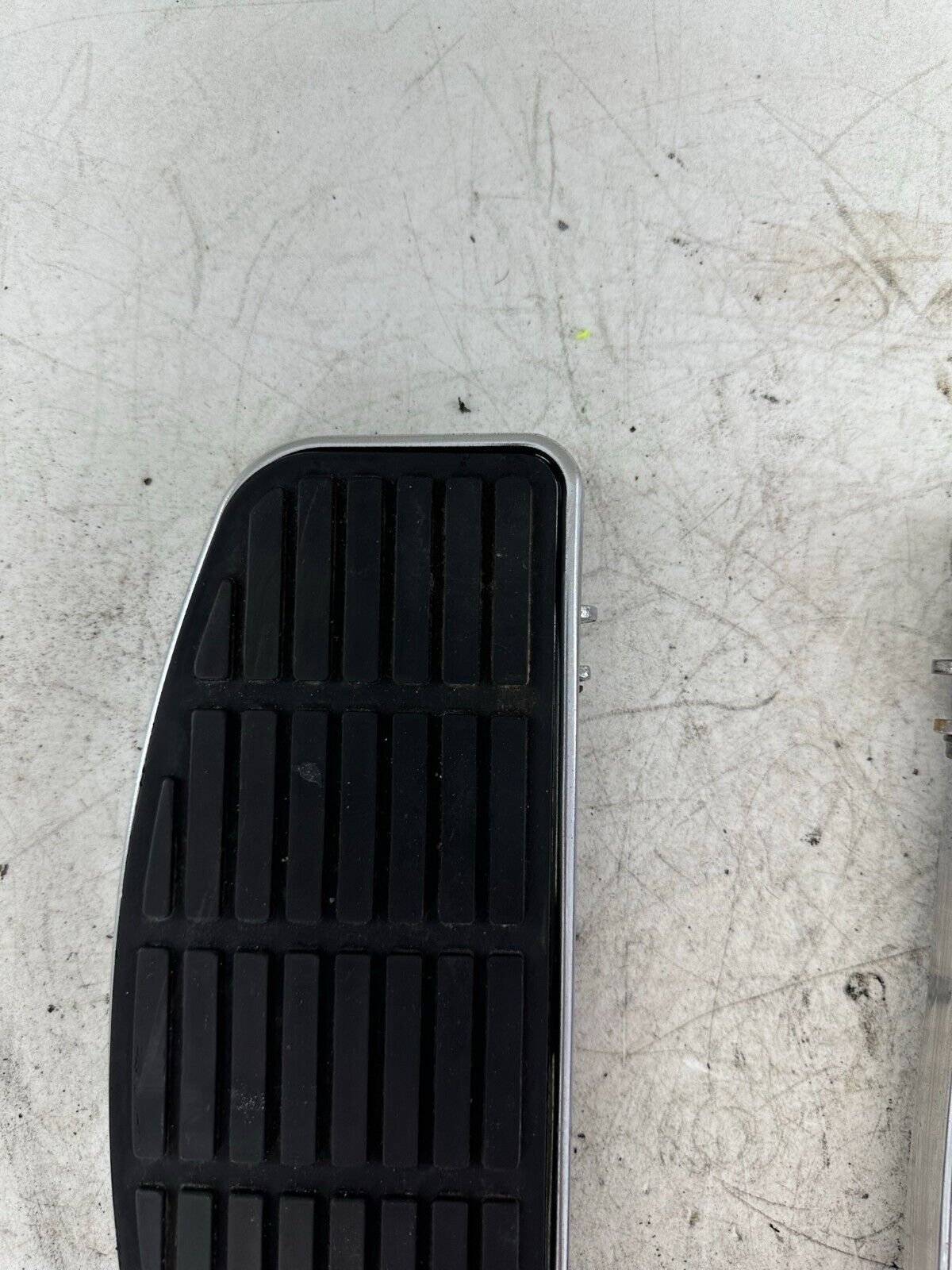 2004 HARLEY FLH ELECTRA GLIDE Driver Floor Boards Foot Rest Pad