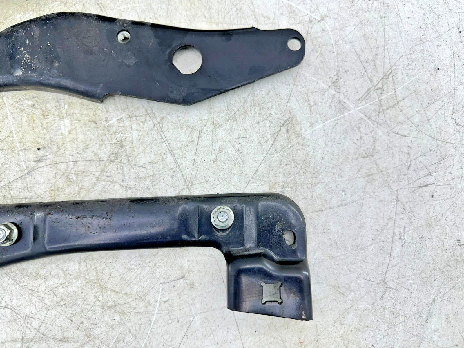 2003 Harley Davidson V Rod VRSCA Rear Fender Right Left+ Strut Arm Inner Support