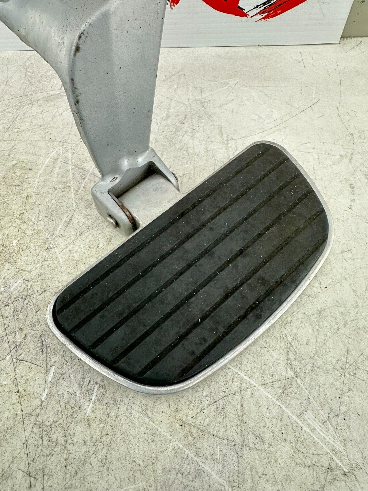 2006 Victory Kingpin Passenger Floorboards Footrest + MTG Bracket