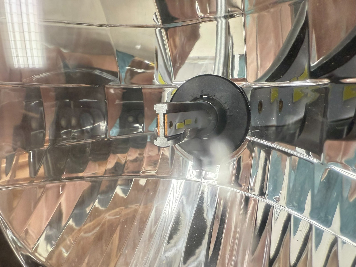 2000 HONDA VALKYRIE INTERSTATE Headlight Front Head Lamp Housing w/ Bulbs