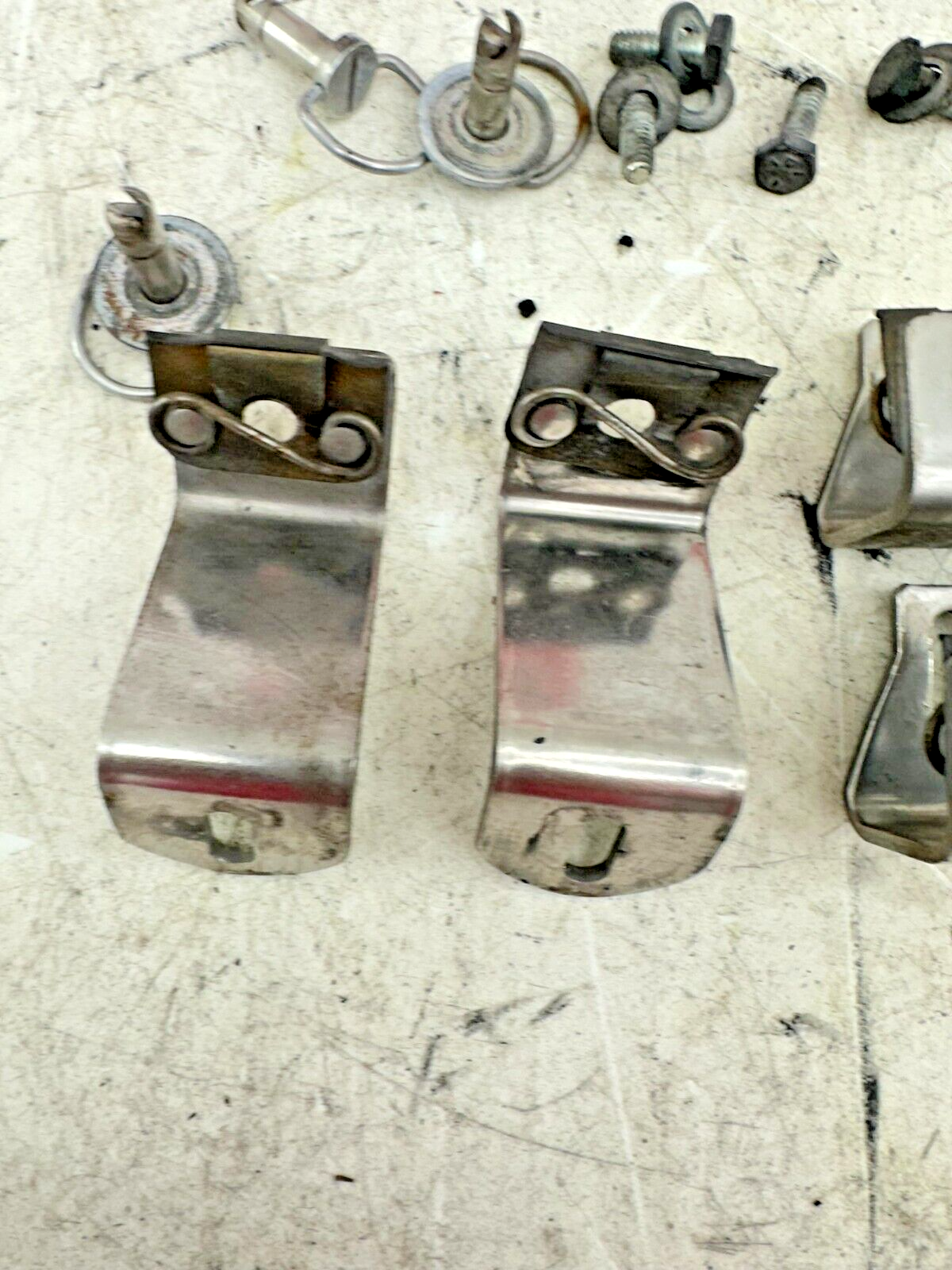 1999 HARLEY FLH ELECTRA GLIDE Saddlebag Quick Release Docking Hardware Pins