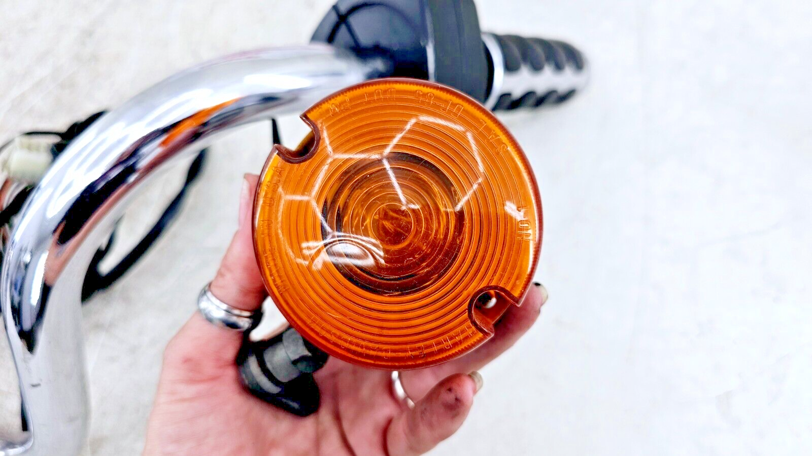 1995 HARLEY DYNA CONVERTIBLE Handlebar Control Switch Housing Grips +Turn Signal