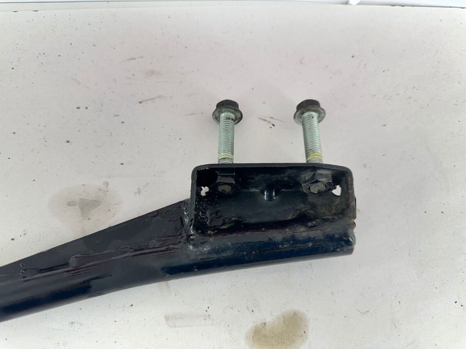 2003 Harley Davidson Sportster Rear Exhaust Muffler Support Arm Bar Hanger