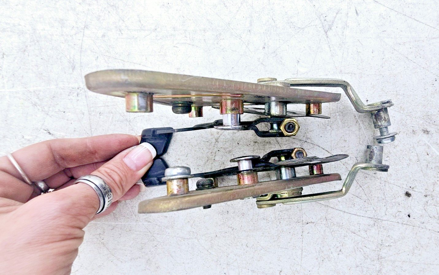 1993 HONDA GOLDWING GL1500 Windshield Height Adjustment Hardware