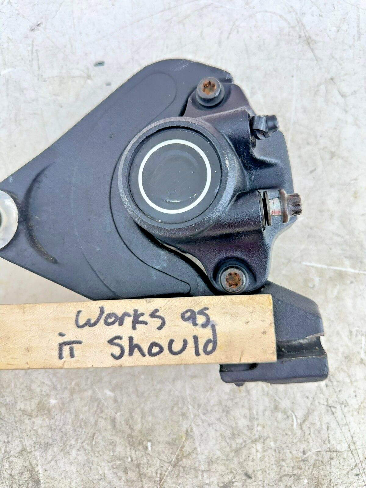 1995 HARLEY SOFTAIL Rear Brake Caliper + Mounting Bracket