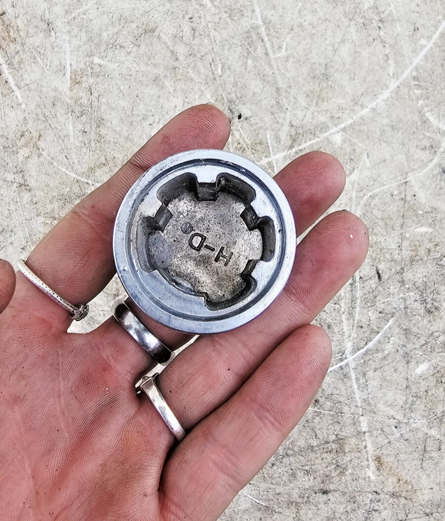 2000 Harley Davidson Sportster Cylinder Head Mount Bolt Covers