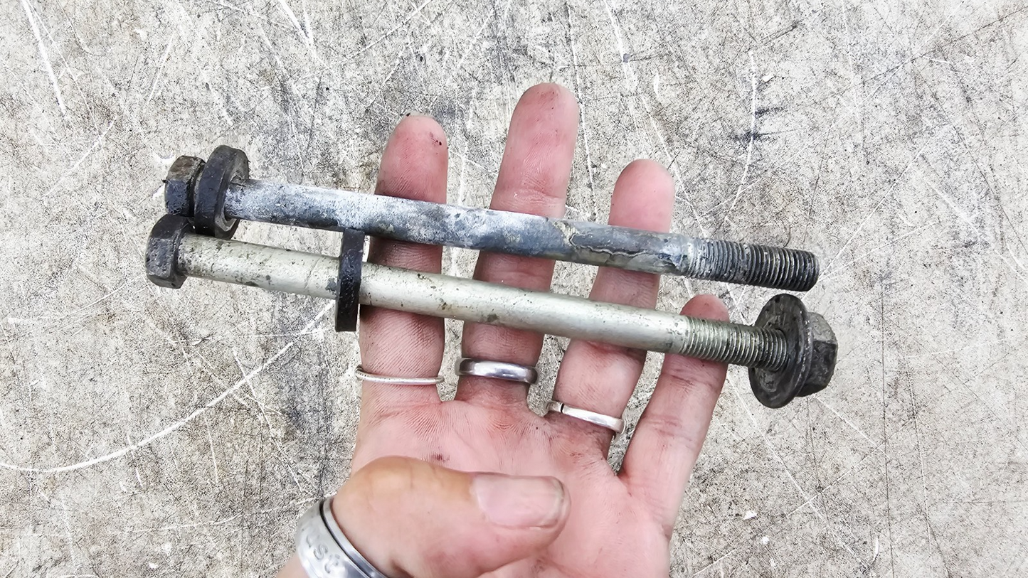 2000 Harley Davidson Sportster Upper Front Motor Mount Bracket + Bolts