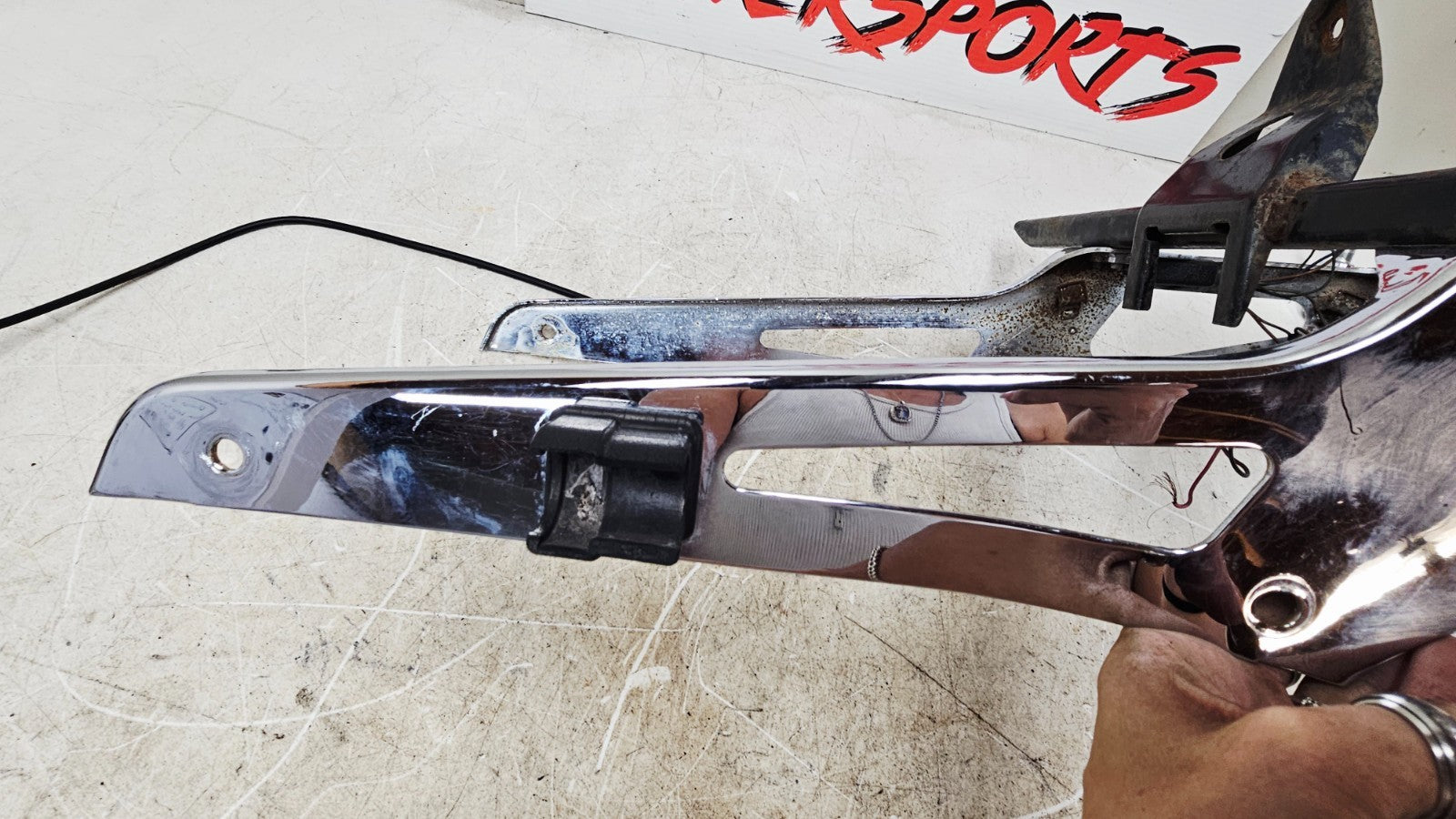 2000 HONDA VALKYRIE INTERSTATE Chrome Saddlebag Guard Luggage Rack Mount