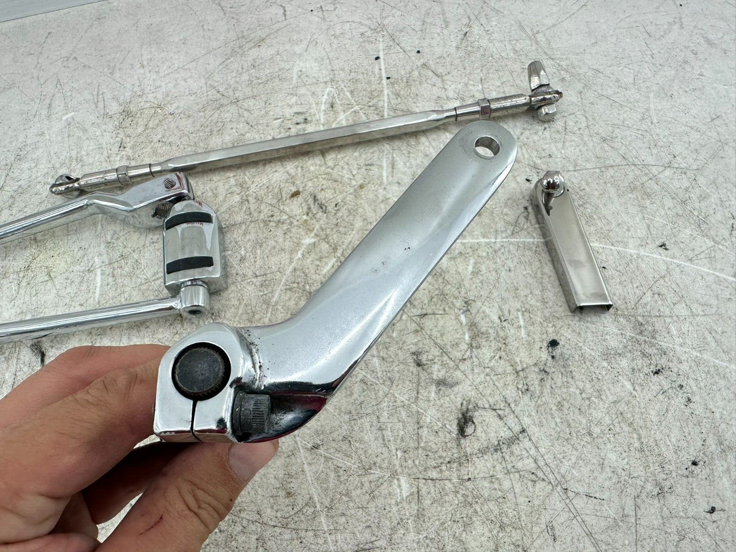 2007 Harley Electra Glide CVO Chrome Heal Toe Shifter Shift Shaft + Linkage