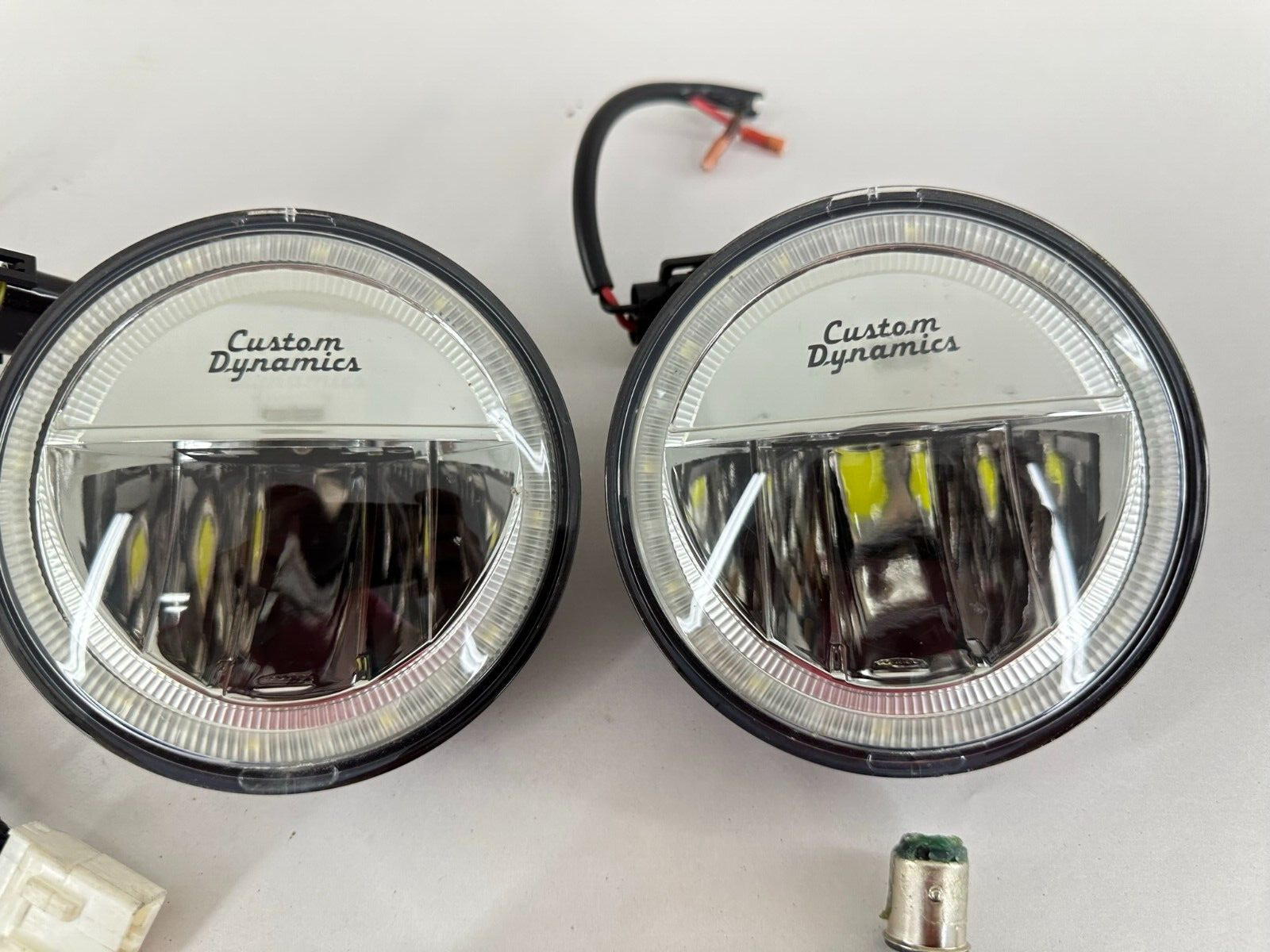 2004 HARLEY ELECTRA GLIDE Custom Dynamics Fog Passing Light Bulb Turn Signal LED