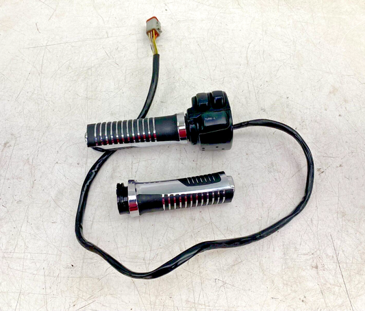 1998 HARLEY DAVIDSON DYNA SOFTAIL SPORTSTER Left Switch Housing Buttons & Grips