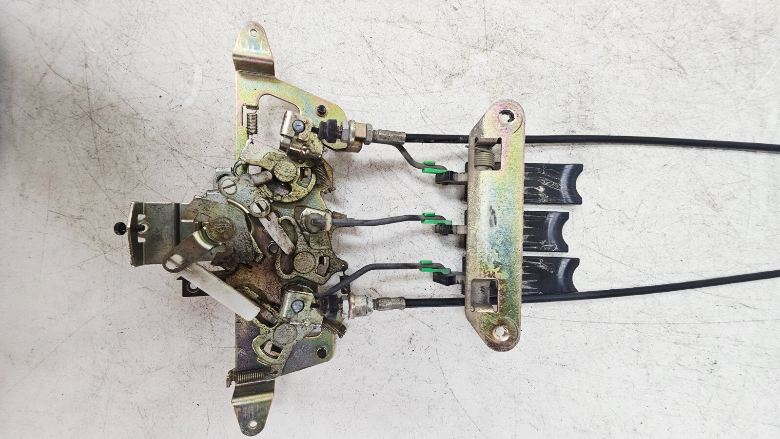 1995 HONDA GOLDWING GL1500 Trunk Saddlebag Lock Latch Release Cover Lever