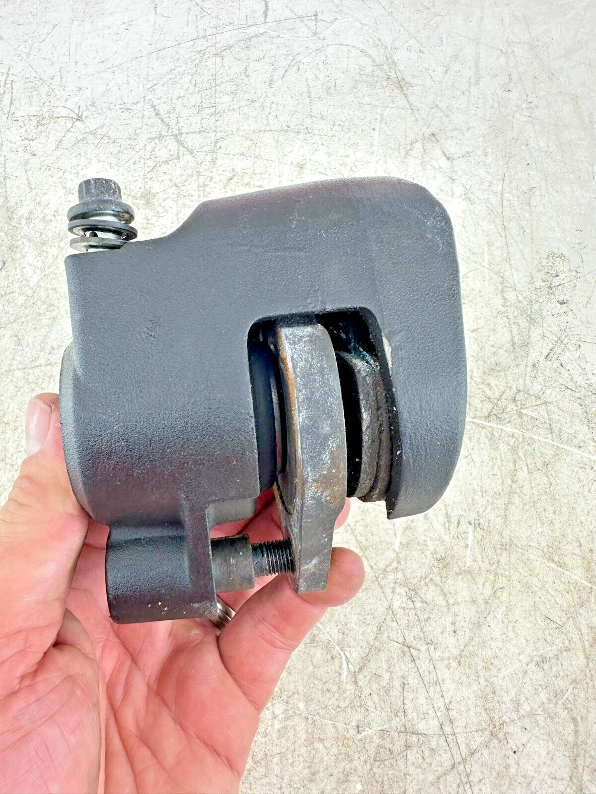 1995 HARLEY SOFTAIL Front Brake Caliper + Mounting Hardware