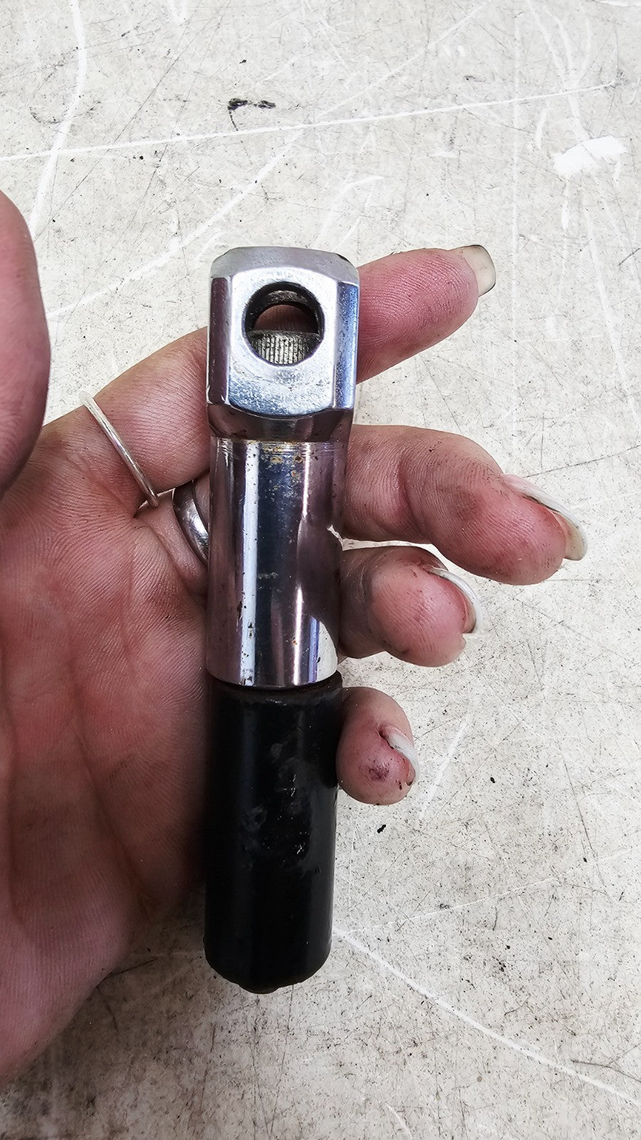 2000 HARLEY SOFTAIL DEUCE Chrome Passenger Footpeg Peg Bracket Mount Support