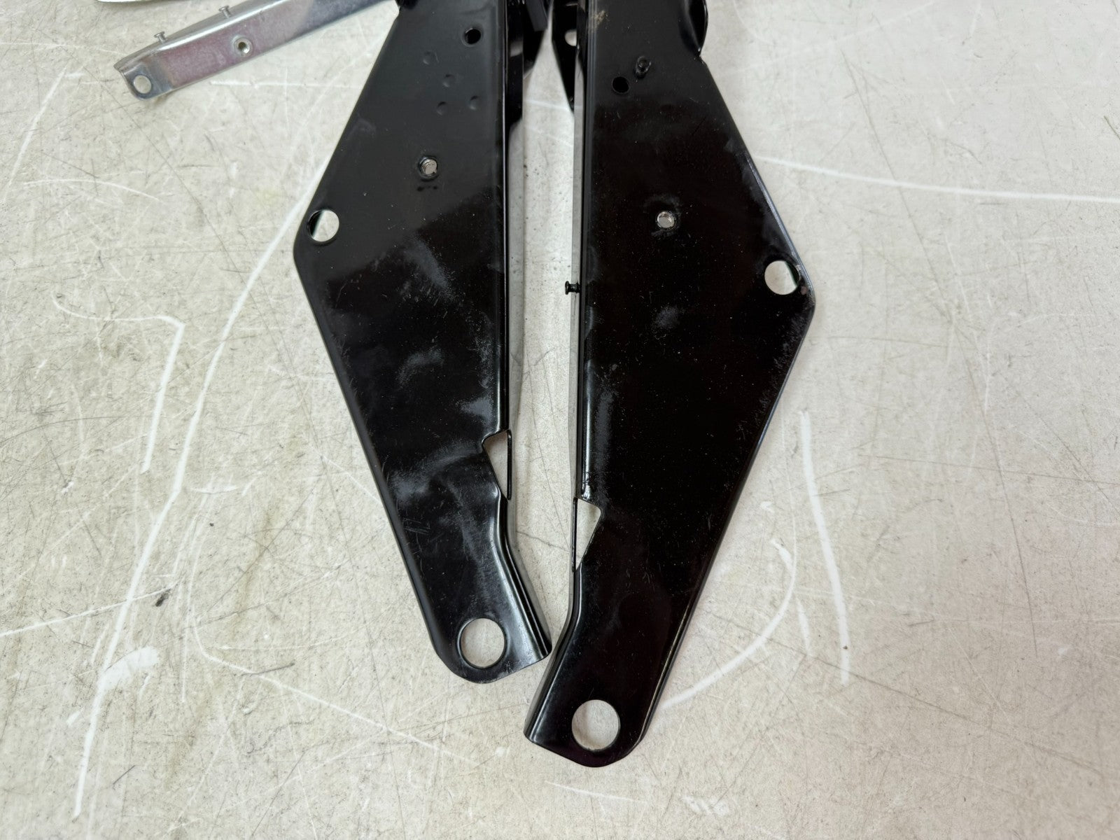 2003 HARLEY ELECTRA GLIDE Front Fairing Left Right Support Brackets