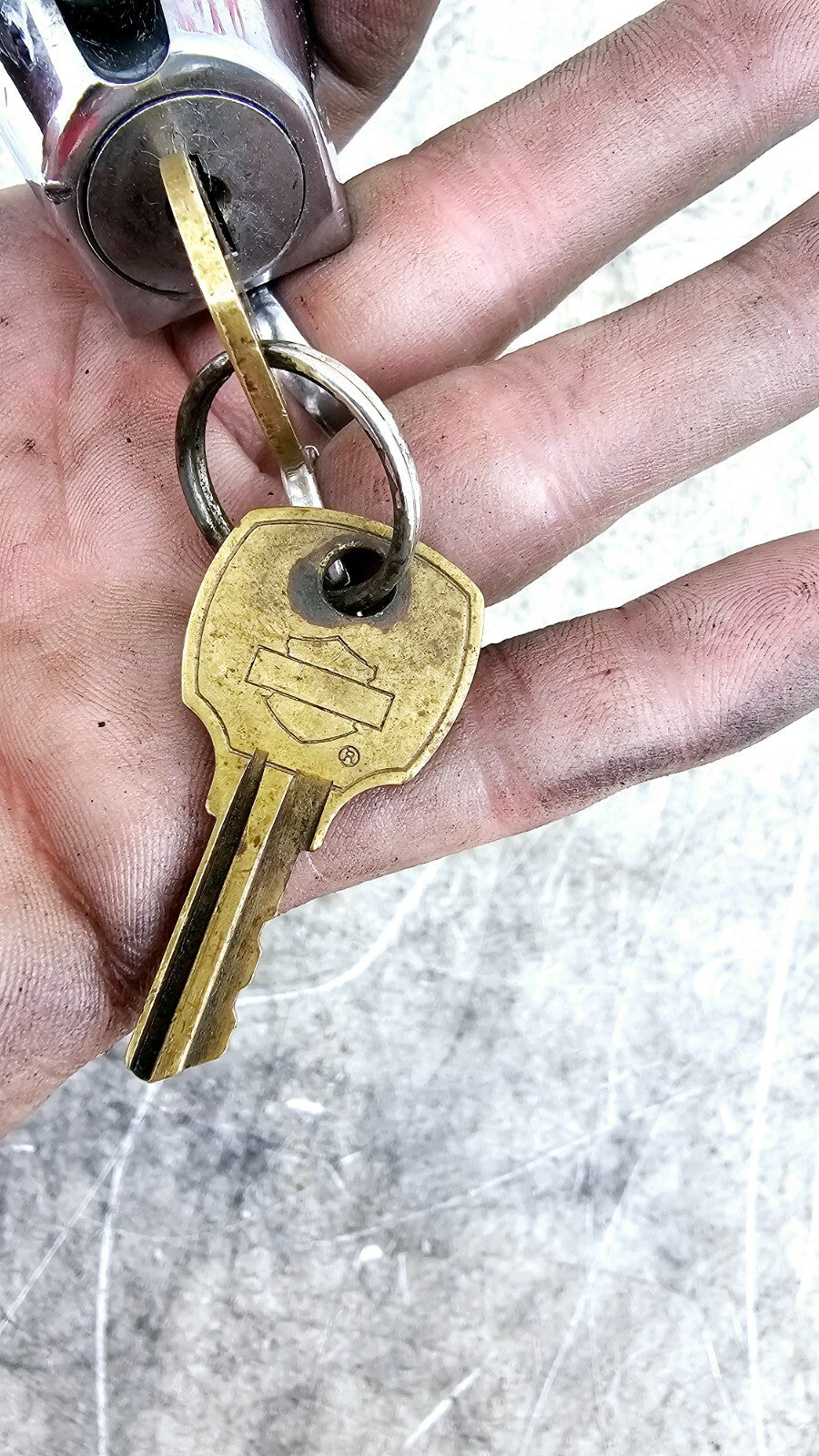 1998 HARLEY FLH ROADKING Universal Helmet Lock Chrome With Key