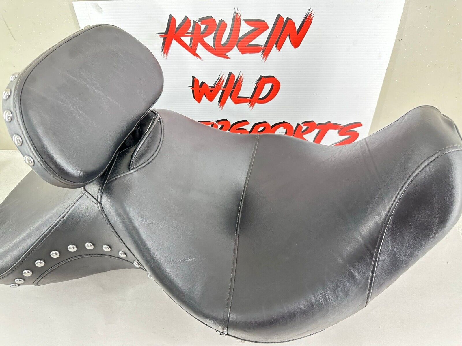 2003 HARLEY SOFTAIL DEUCE OEM Seat + Driver Backrest