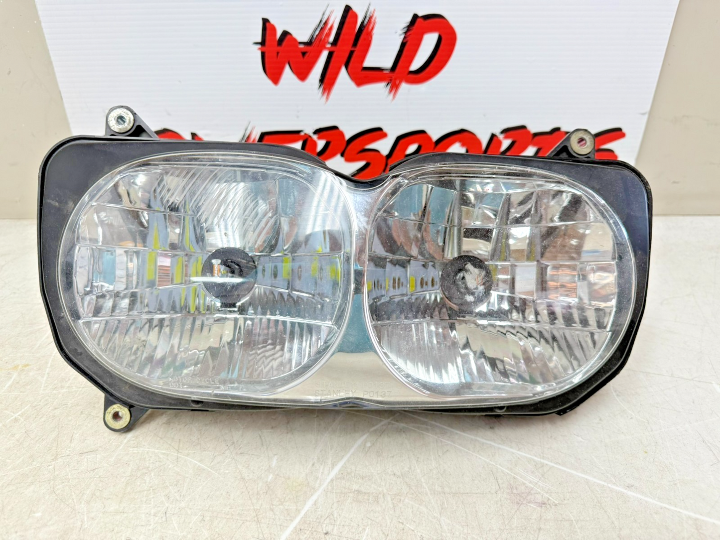 2000 HONDA VALKYRIE INTERSTATE Headlight Front Head Lamp Housing w/ Bulbs