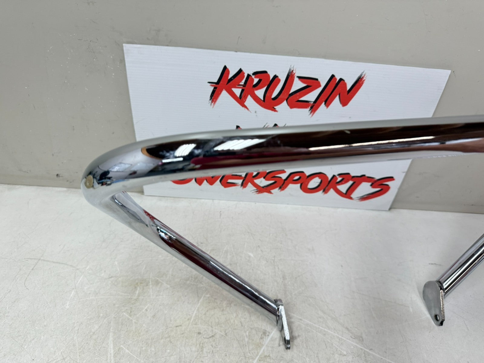 2003 HARLEY ELECTRA GLIDE Highway Bar Crash Guard Mount Bracket Chrome