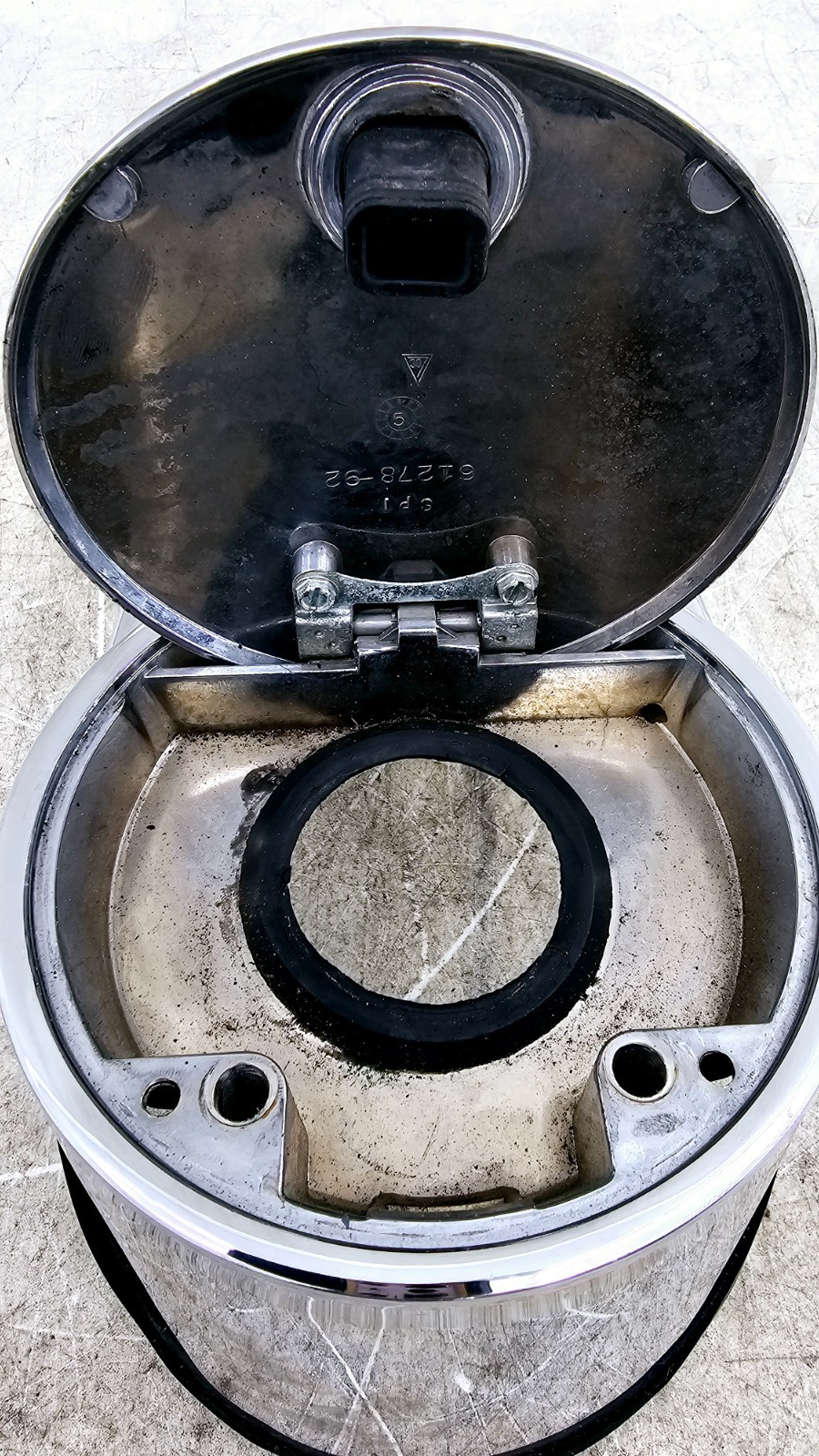 2000 HARLEY ELECTRA GLIDE Gas Tank Dashboard Console CB Intercom Fuel Cap Cover